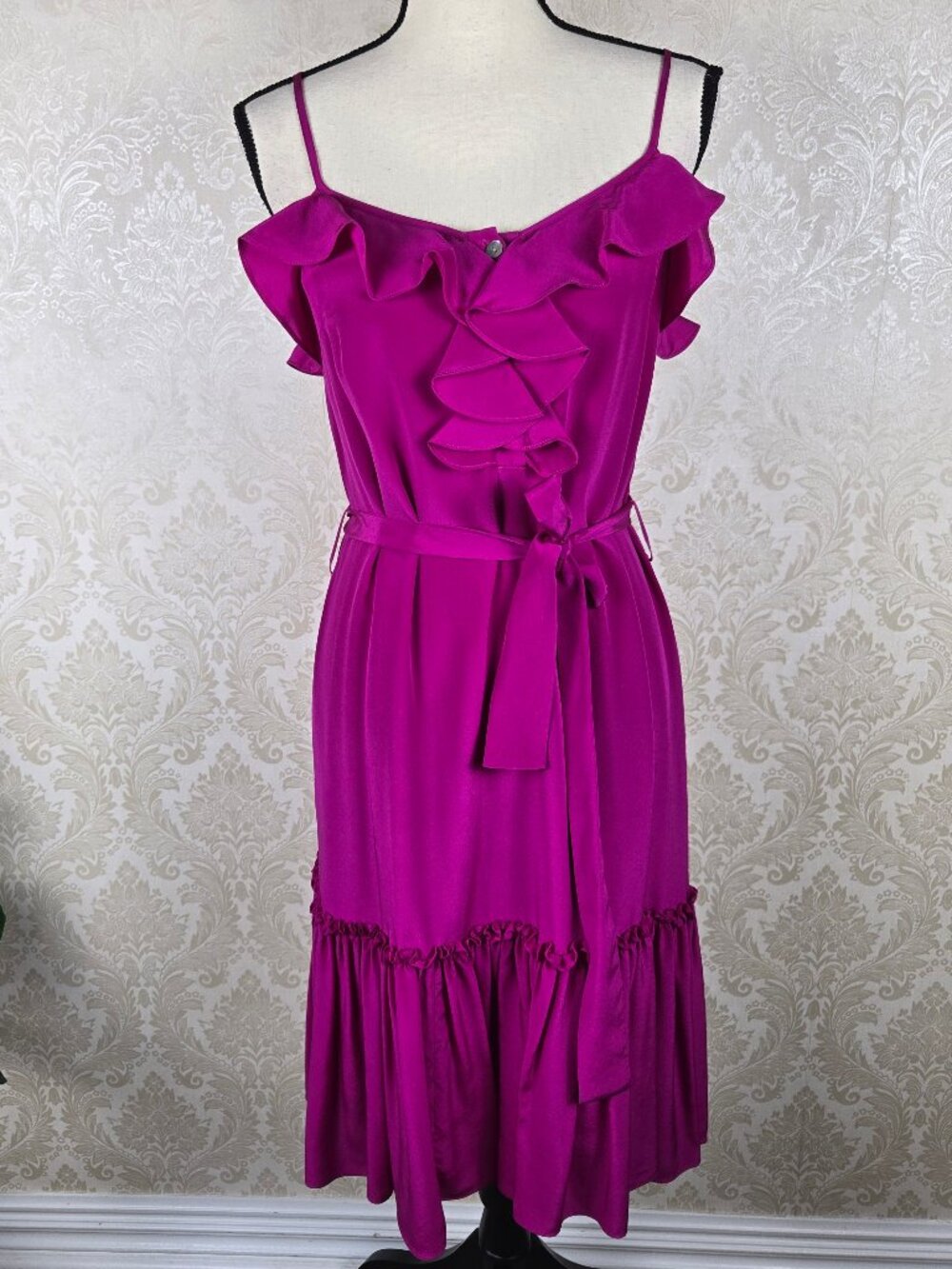 Dora Landa Size 4 Hot Pink Dress Ruffles Spaghetti Strap Mother-of-Pearl Buttons